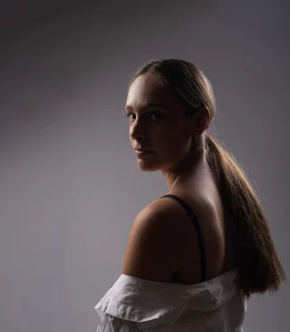 Date: 20 November 2024
Model: Jessica @j.mulder01

#portraitphotography #portretfotografie #portrait #photooftheday
#portraitpage #discoverportrait
#globe_people #globe_portraits
#endlessfaces #peopleoftheworld
#globalpeople #worldportraits #instagood #picoftheday
#followme #photoshoot #bnwmood #bnwportrait #bnw_greatshots