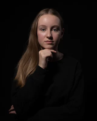 Date: 15 December 2024
Model: Jula @jula.x.01

#portraitphotography #portretfotografie #portrait #photooftheday
#portraitpage #discoverportrait
#globe_people #globe_portraits
#endlessfaces #peopleoftheworld
#globalpeople #worldportraits #instagood #picoftheday
#followme #photoshoot #bnwmood #bnwportrait #bnw_greatshots