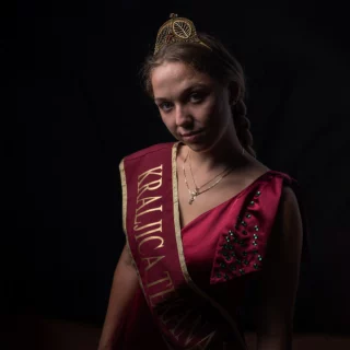 Date: 21 August 2025
Model: Kraljica terana 2025/2026, Ana @ana_sodnik

#portraitphotography #portretfotografie #portrait #photooftheday
#portraitpage #discoverportrait
#globe_people #globe_portraits
#endlessfaces #peopleoftheworld
#globalpeople #worldportraits #instagood #picoftheday
#followme #photoshoot