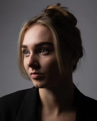 Date: 28 September 2025
Model: Marit @marit_schilder 
Muah: @muahbychaii 

#portraitphotography #portretfotografie #portrait #photooftheday
#portraitpage #discoverportrait
#globe_people #globe_portraits
#endlessfaces #peopleoftheworld
#globalpeople #worldportraits #instagood #picoftheday
#followme #photoshoot