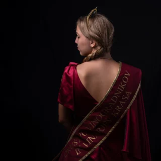Date: 21 August 2025
Model: Kraljica terana 2025/2026, Ana @ana_sodnik 

#portraitphotography #portretfotografie #portrait #photooftheday
#portraitpage #discoverportrait
#globe_people #globe_portraits
#endlessfaces #peopleoftheworld
#globalpeople #worldportraits #instagood #picoftheday
#followme #photoshoot